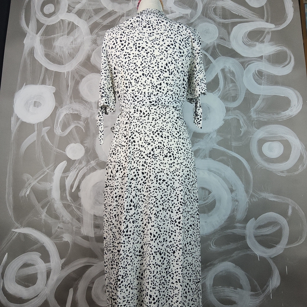 Seraphine Ava Wrap Maternity Dress - Picture 8 of 16